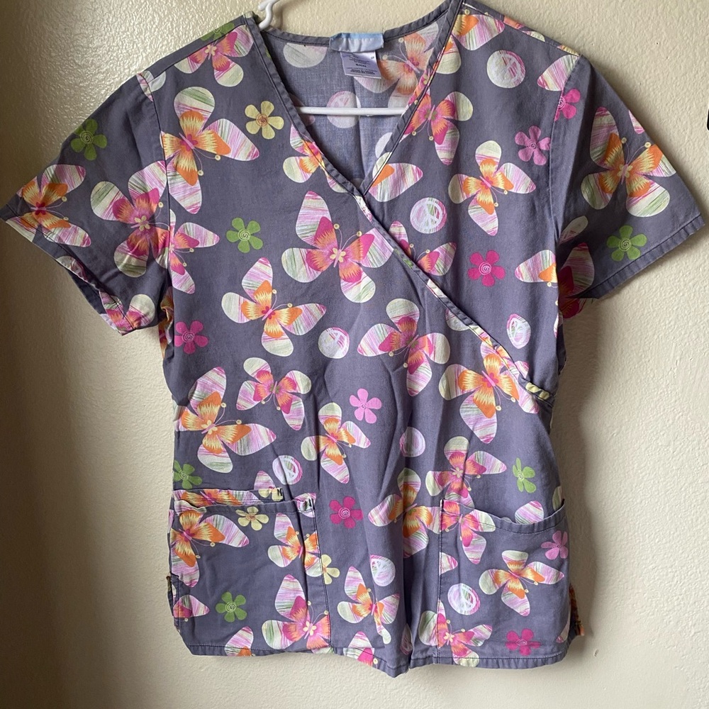 Smart Scrubs Gray Floral Wrap Top